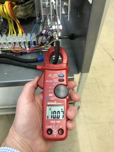 Miernik prądu BENNING CM Dokładność 0,5% 2-1 cęgowy z akcesoriami